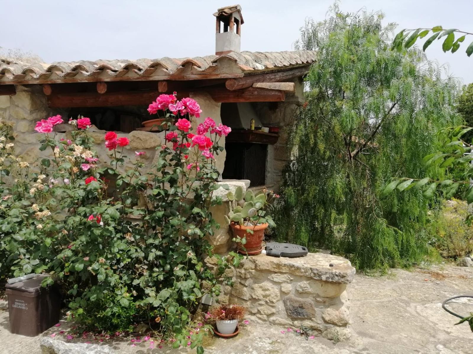 Usellus Casa Di Pietra 빌라 외부 사진